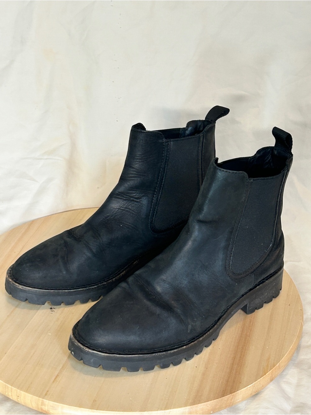 Thursday Everyday Women’s Black Leather Chelsea Ankle Boots Round Toe US 7 - Picture 3 of 7